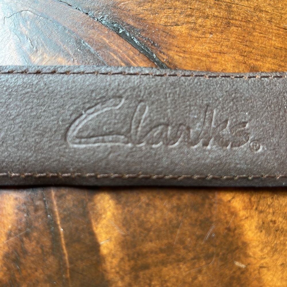 Clarks Genuine Leather Dress Belt Silver Tone Adjustable Buckle Brown - Sz 32 - Picture 4 of 12